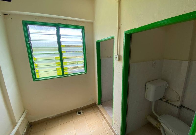 WORKER HOSTEL @ SENAI COMMERCIAL PARK FOR RENT