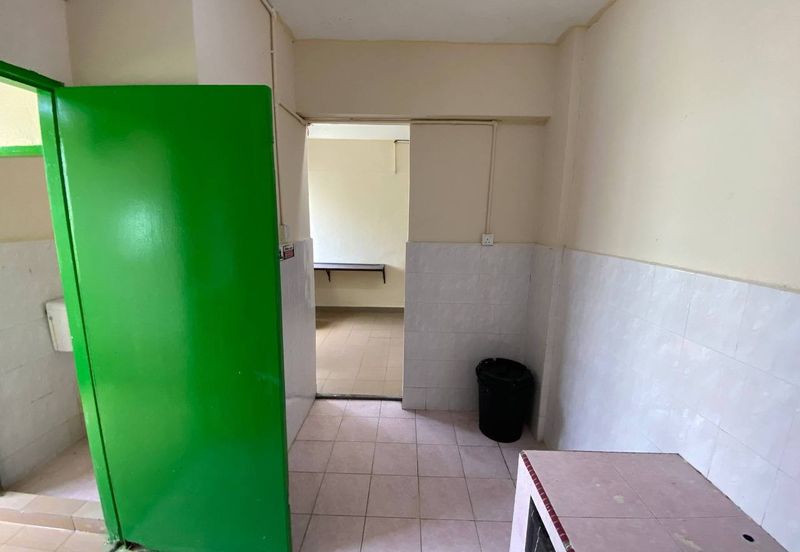 WORKER HOSTEL @ SENAI COMMERCIAL PARK FOR RENT