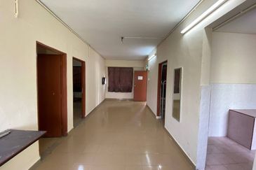 WORKER HOSTEL @ SENAI COMMERCIAL PARK FOR RENT