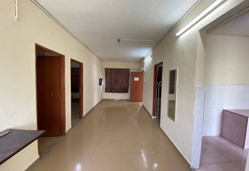 WORKER HOSTEL @ SENAI COMMERCIAL PARK FOR RENT