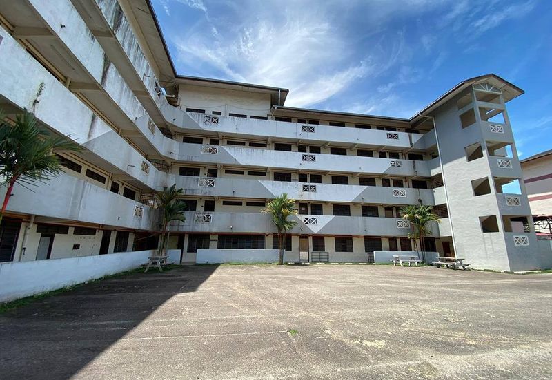 WORKER HOSTEL @ SENAI COMMERCIAL PARK FOR RENT