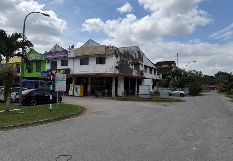 TANAH LOT BELAKANG SEKOLAH @ KG MAJU JAYA, KEMPAS LAMA FOR SALE