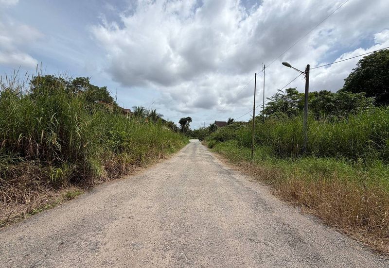 TANAH LOT BELAKANG SEKOLAH @ KG MAJU JAYA, KEMPAS LAMA FOR SALE