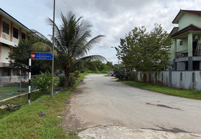 TANAH LOT BELAKANG SEKOLAH @ KG MAJU JAYA, KEMPAS LAMA FOR SALE