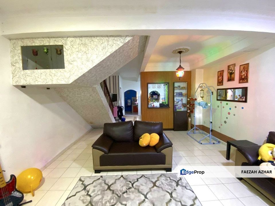 FACING OPEN VIEW @ JALAN HELANG, SCIENTEX PASIR GUDANG FOR SALE, Johor, Pasir Gudang