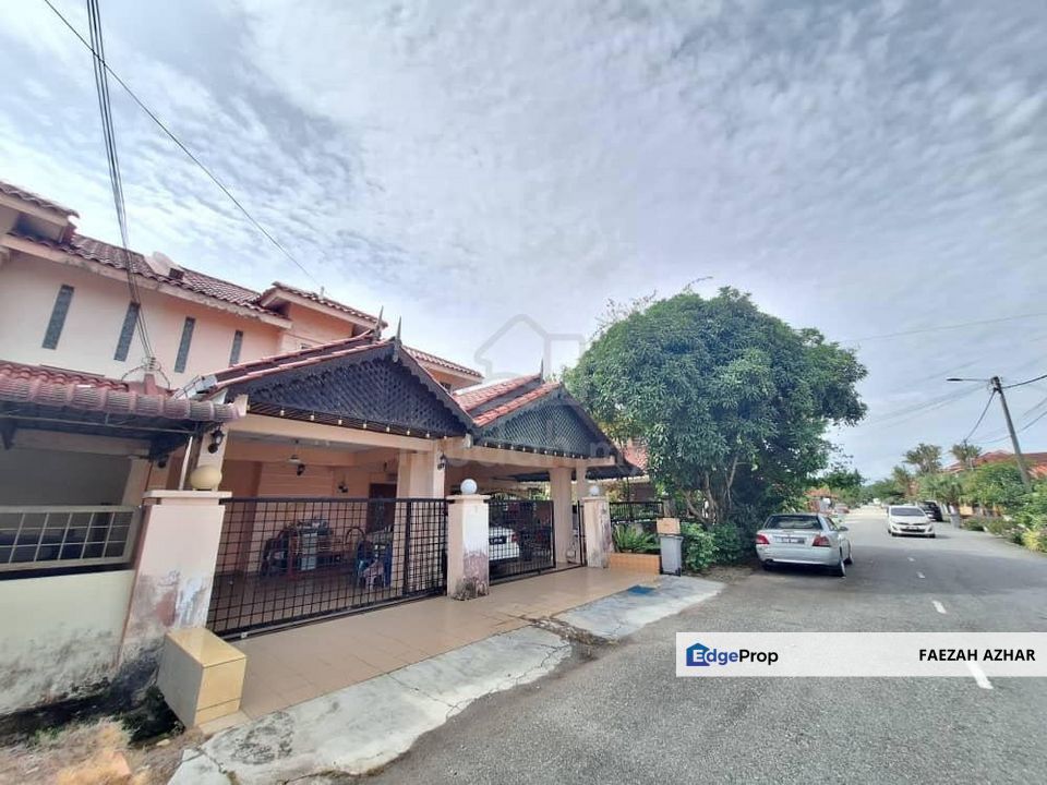 SEMI D TERRACED HOUSE @ TAMAN SIMPANG LIMA, BATU PAHAT FOR SALE, Johor, Batu Pahat
