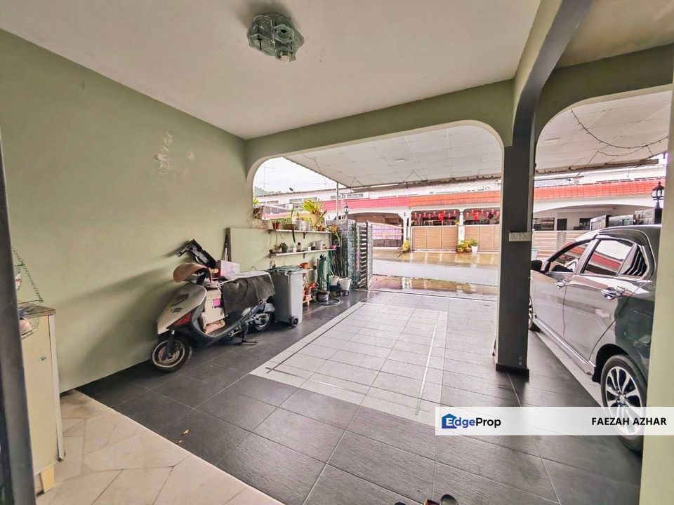 ENDLOT DOUBLE STOREY TERRACE HOUSE @ TAMAN SOGA, BATU PAHAT FOR SALE, Johor, Batu Pahat