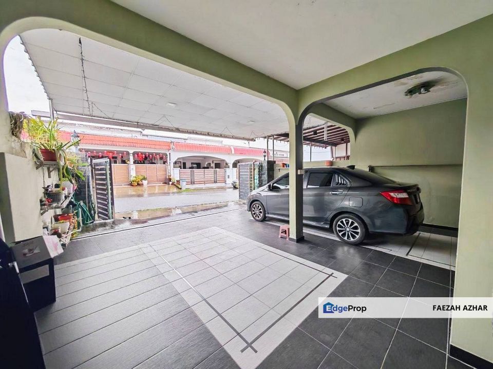 ENDLOT DOUBLE STOREY TERRACE HOUSE @ TAMAN SOGA, BATU PAHAT FOR SALE, Johor, Batu Pahat