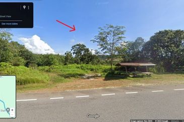 JALAN JEMALUANG, MERSING : Tanah 4 Ekar Utk Dijual