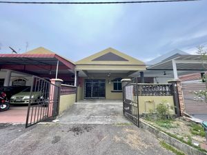 TAMAN SRI KLUANG : One and Half Storey Terrace House For Sale for Sale ...