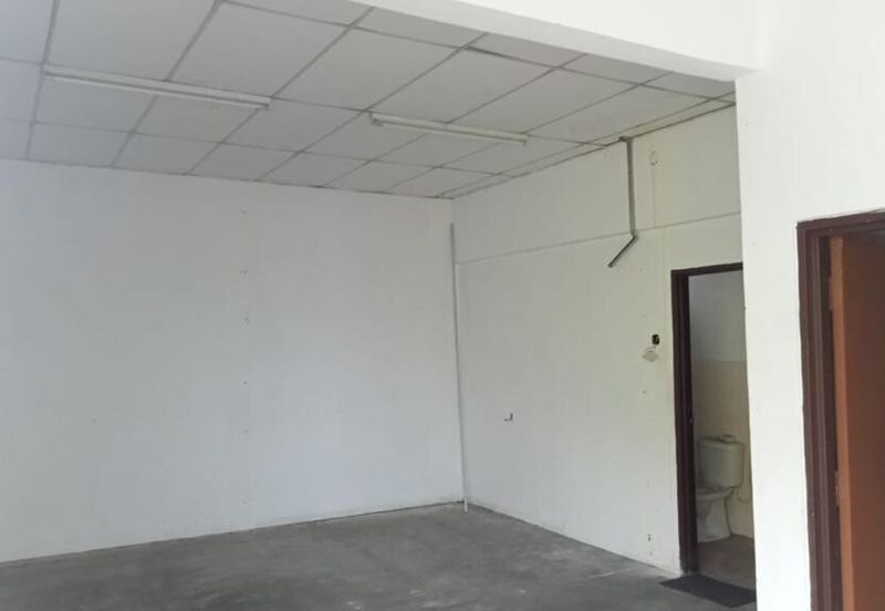 3 STOREY SHOPLOT @ Jalan Niaga, Kota Tinggi For Sale