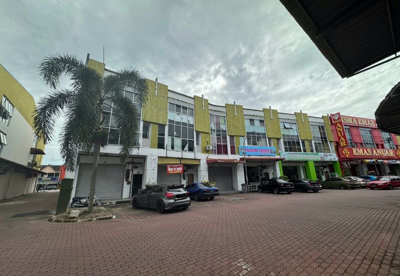 3 STOREY SHOPLOT @ Jalan Niaga, Kota Tinggi For Sale