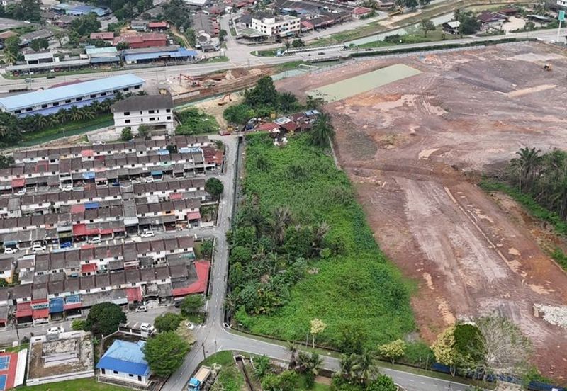 COMMERCIAL LAND AT KOTA TINGGI FOR SALE
