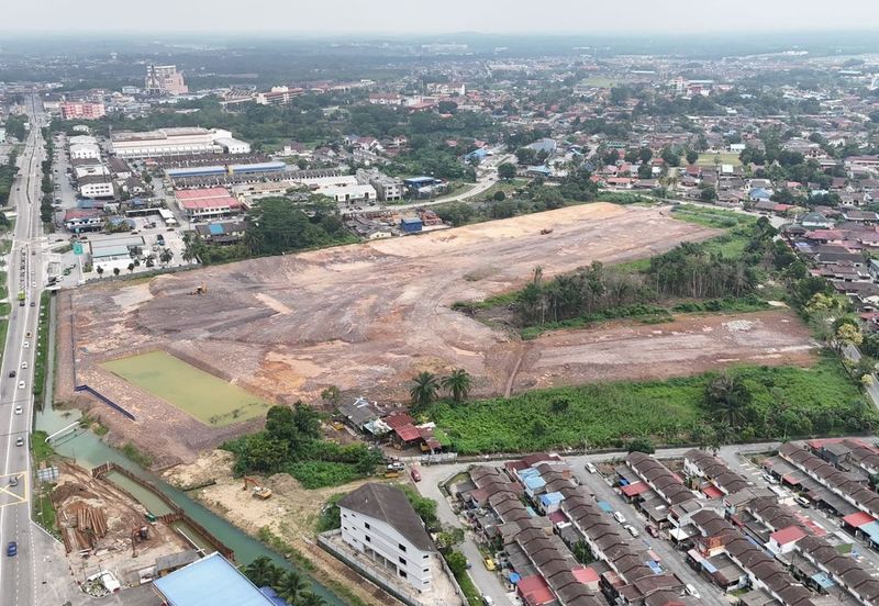 COMMERCIAL LAND AT KOTA TINGGI FOR SALE
