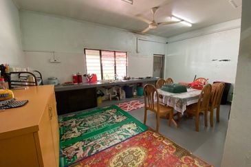 DOUBLE STOREY HOUSE @ TAMAN SERI BAYU, MERSING