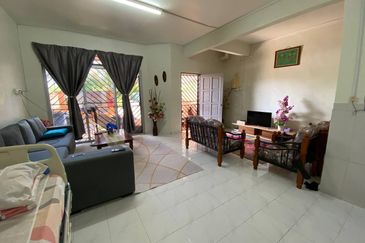 DOUBLE STOREY HOUSE @ TAMAN SERI BAYU, MERSING