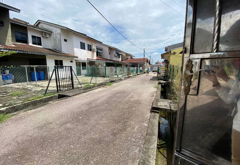 DOUBLE STOREY HOUSE @ TAMAN SERI BAYU, MERSING
