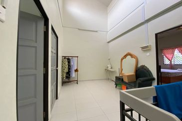 DOUBLE STOREY HOUSE @ TAMAN SERI BAYU, MERSING