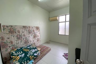 DOUBLE STOREY HOUSE @ TAMAN SERI BAYU, MERSING