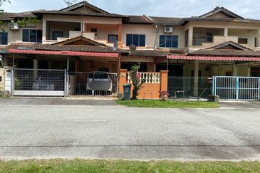 DOUBLE STOREY HOUSE @ TAMAN SERI BAYU, MERSING