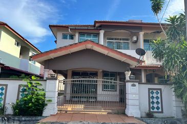 SEMI-D TAMAN BUNGA, MUAR FOR SALE