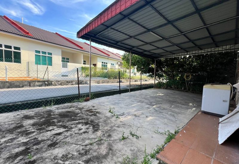 SEMI-D TAMAN BUNGA, MUAR FOR SALE