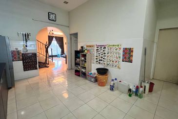 SEMI-D TAMAN BUNGA, MUAR FOR SALE