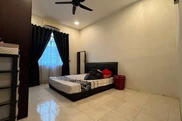 SEMI-D TAMAN BUNGA, MUAR FOR SALE