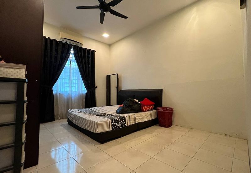 SEMI-D TAMAN BUNGA, MUAR FOR SALE