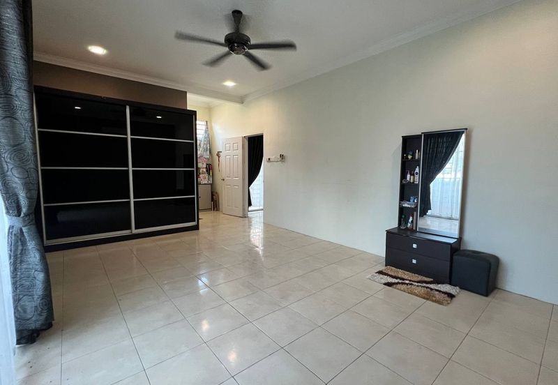 SEMI-D TAMAN BUNGA, MUAR FOR SALE