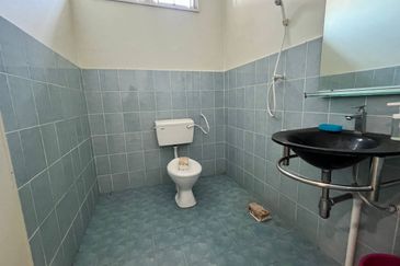 SEMI-D TAMAN BUNGA, MUAR FOR SALE