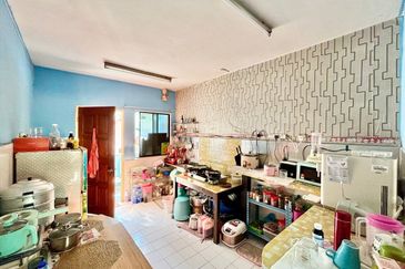 Lily & Jasmine Apartment