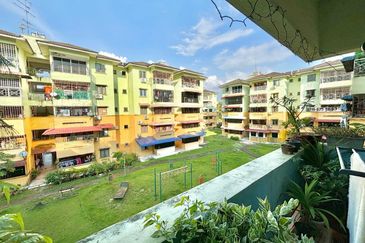 Lily & Jasmine Apartment