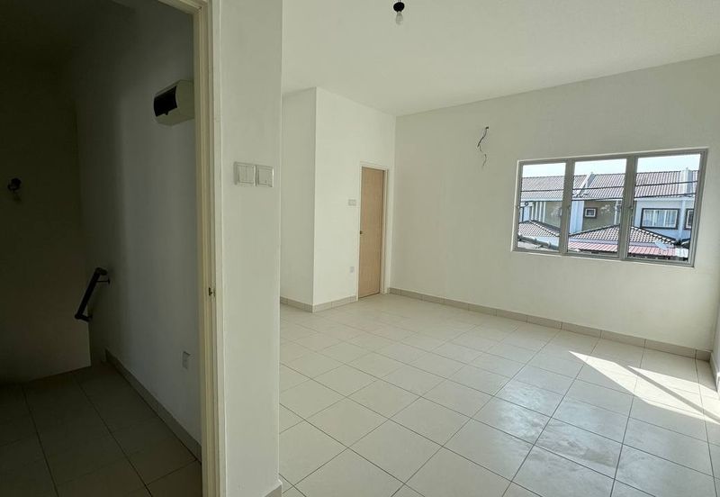 Tongkang Pecah Local Pecah