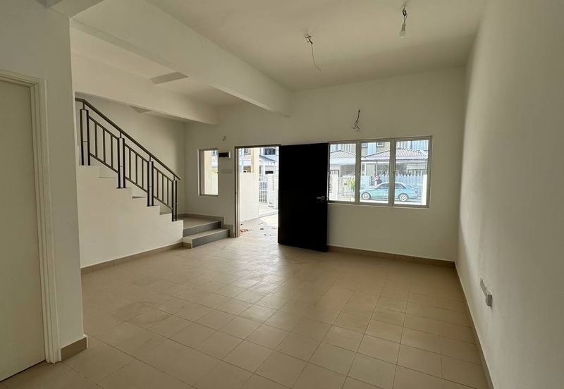 Tongkang Pecah Local Pecah