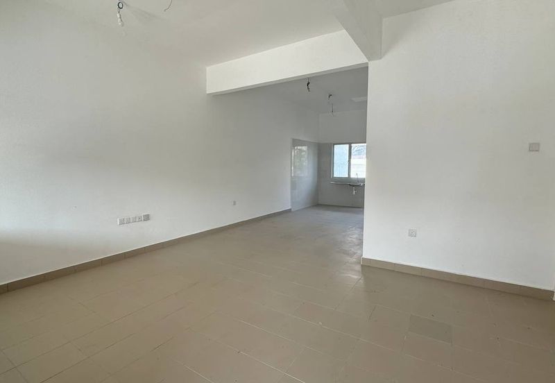 Tongkang Pecah Local Pecah