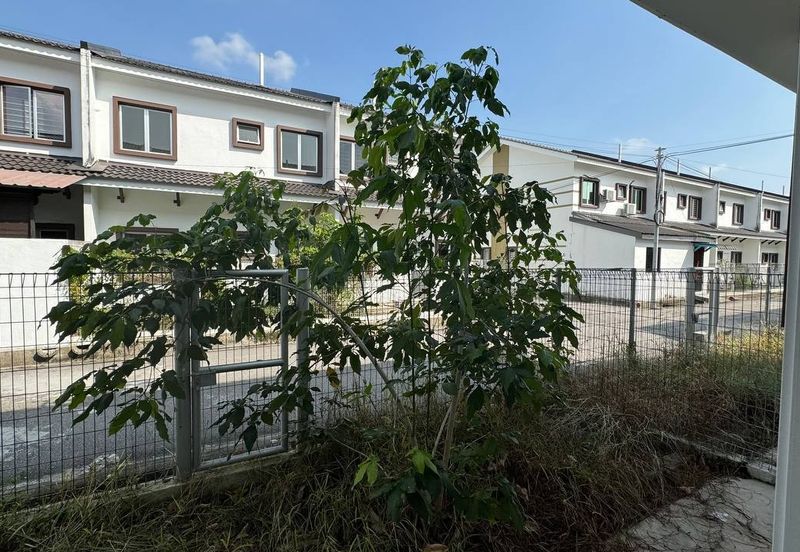 Tongkang Pecah Local Pecah