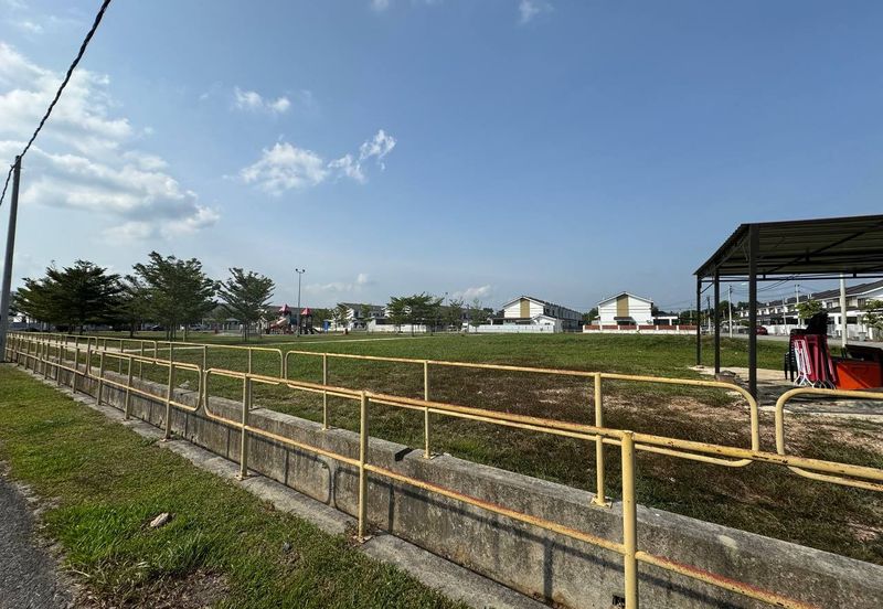 Tongkang Pecah Local Pecah