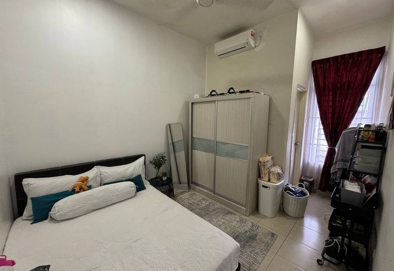 Taman Tanjung Puteri Resort