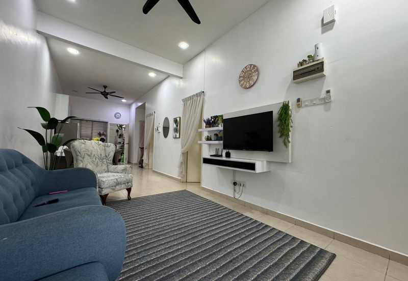 Taman Tanjung Puteri Resort