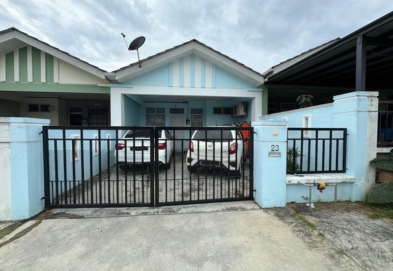 Taman Tanjung Puteri Resort