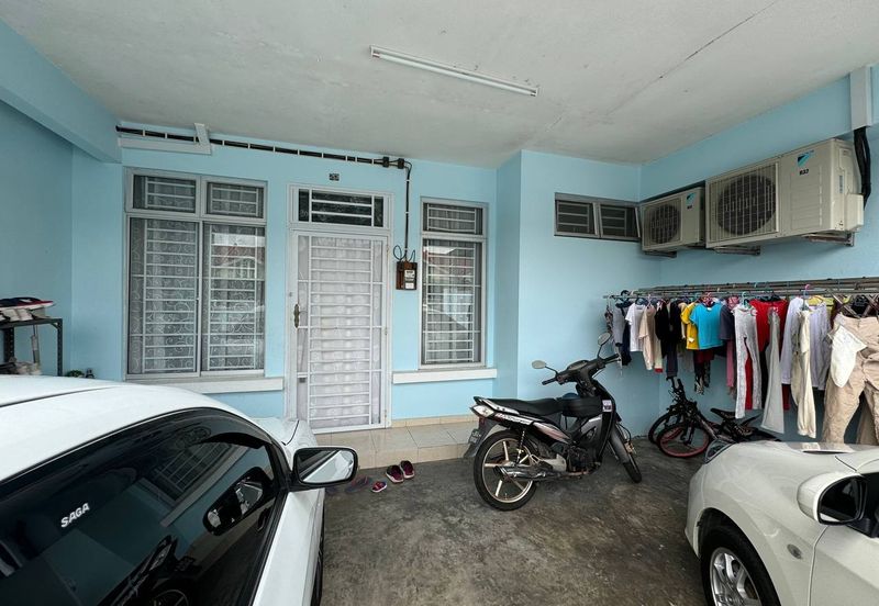 Taman Tanjung Puteri Resort