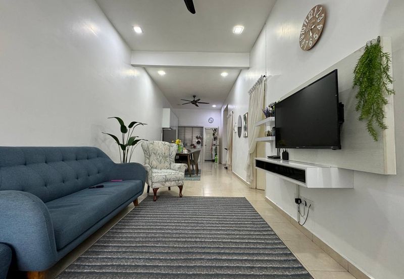 Taman Tanjung Puteri Resort