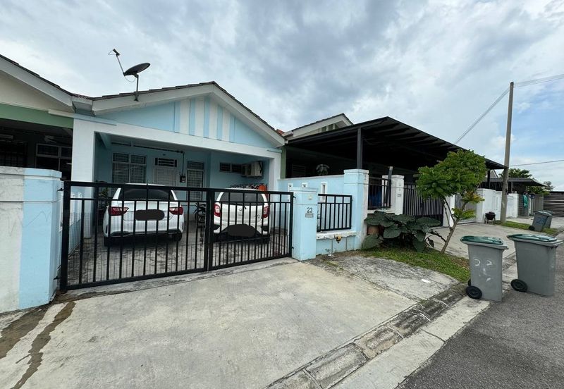 Taman Tanjung Puteri Resort