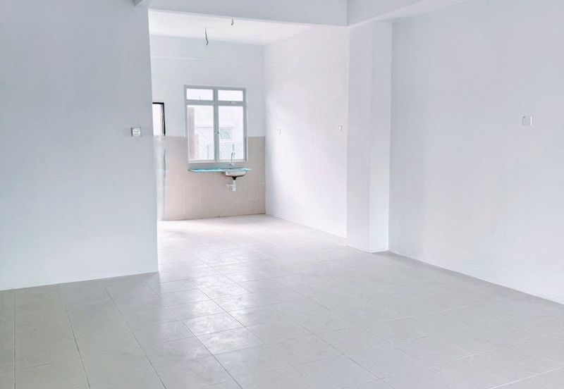 LIKE NEW HOUSE / TAMAN SCIENTEX KOTA TINGGI / ORIGINAL UNiT HOUSE FOR SALE