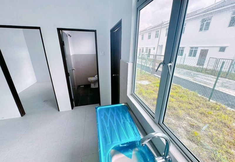 LIKE NEW HOUSE / TAMAN SCIENTEX KOTA TINGGI / ORIGINAL UNiT HOUSE FOR SALE