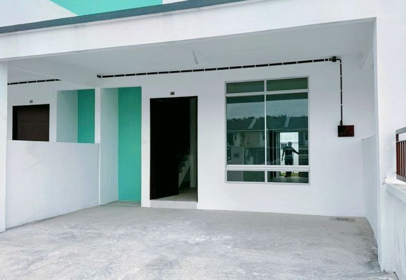 LIKE NEW HOUSE / TAMAN SCIENTEX KOTA TINGGI / ORIGINAL UNiT HOUSE FOR SALE