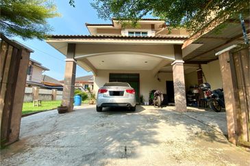 OPEN FACING SEMID HOUSE @ TAMAN KIARA, PALOH KLUANG FOR SALE