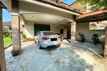 OPEN FACING SEMID HOUSE @ TAMAN KIARA, PALOH KLUANG FOR SALE