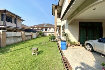 OPEN FACING SEMID HOUSE @ TAMAN KIARA, PALOH KLUANG FOR SALE